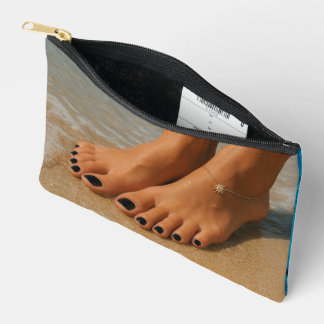 Feet-on-the-beach Accessory Pouch