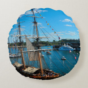 Festival du Bateau Classique de Montreal Classic Round Cushion