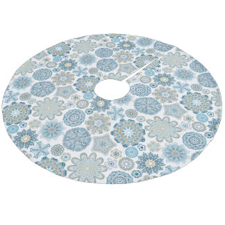 Festive Chic Floral Mandala Snow Flakes Pattern Fleece Tree Skirt