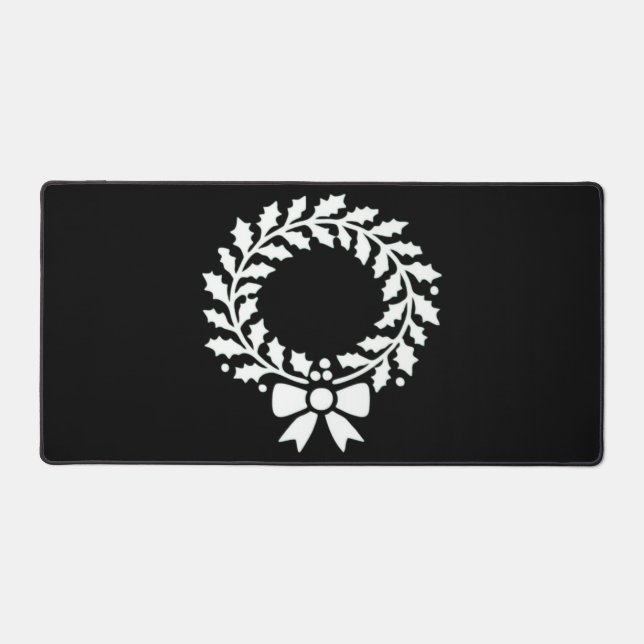Festive Christmas wreath Classic Desk Mat (Front)