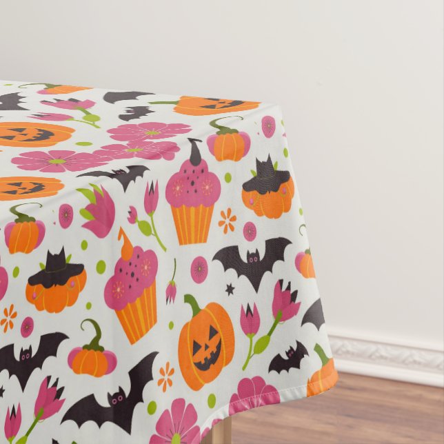 Festive Halloween | Cupcakes, Pumpkin & Bats Tablecloth (In Situ)