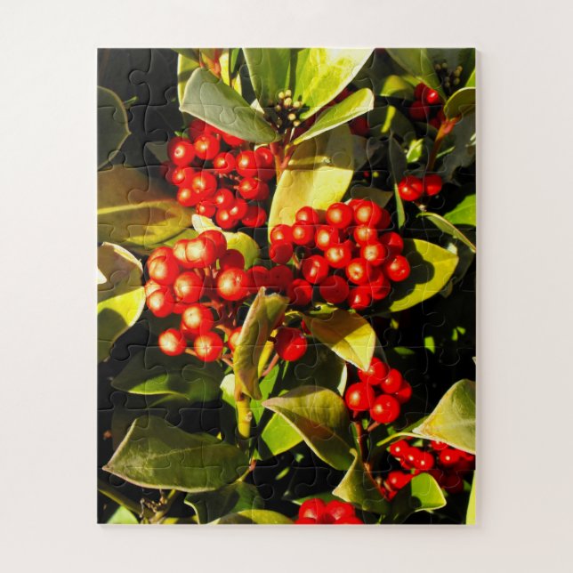 Festive red berries jigsaw puzzle (Vertical)