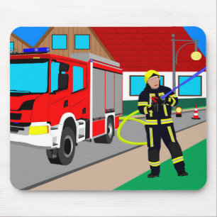 Feuerwehrmann im Feuerwehreinsatz beim löschen Mouse Mat