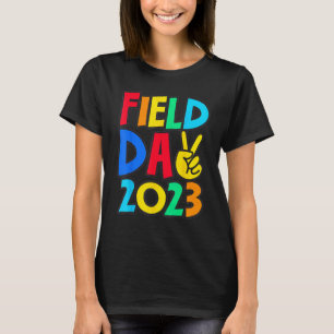 Field Day 2023 Peace Sign School Trip Teacher Stud T-Shirt