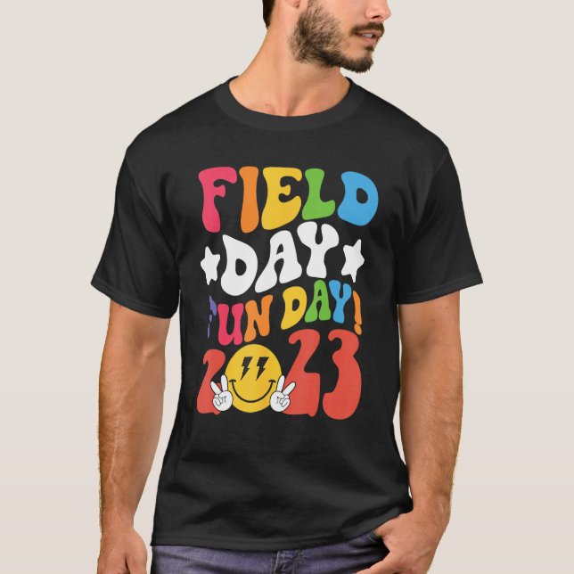 Field Day Fun Day 2023 Groovy School Trip Teacher  T-Shirt (Front)