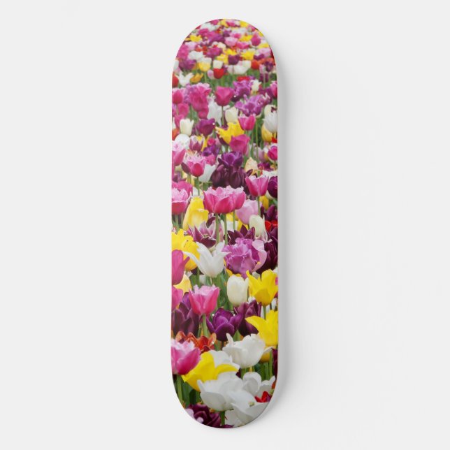 field full of tulips skateboard (Front)