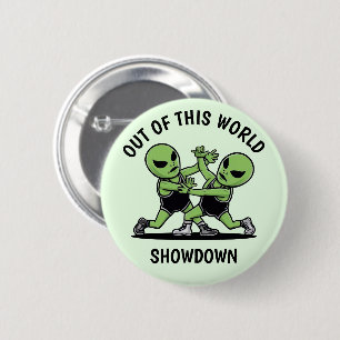 Fighting Aliens 6 Cm Round Badge
