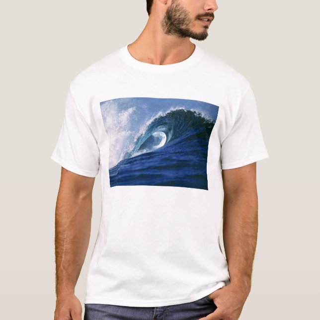 Fiji Islands, Tavarua, Cloudbreak. A wave T-Shirt (Front)