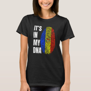 Fingerprint DNA Biometry Moldova Flag Moldova   T-Shirt