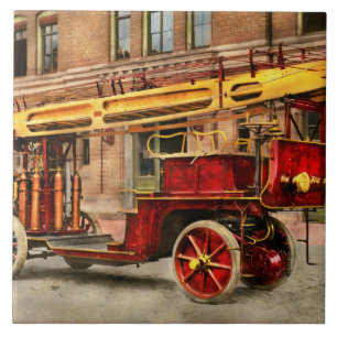 Fire Truck - An electric ladder truck 1907 Tile