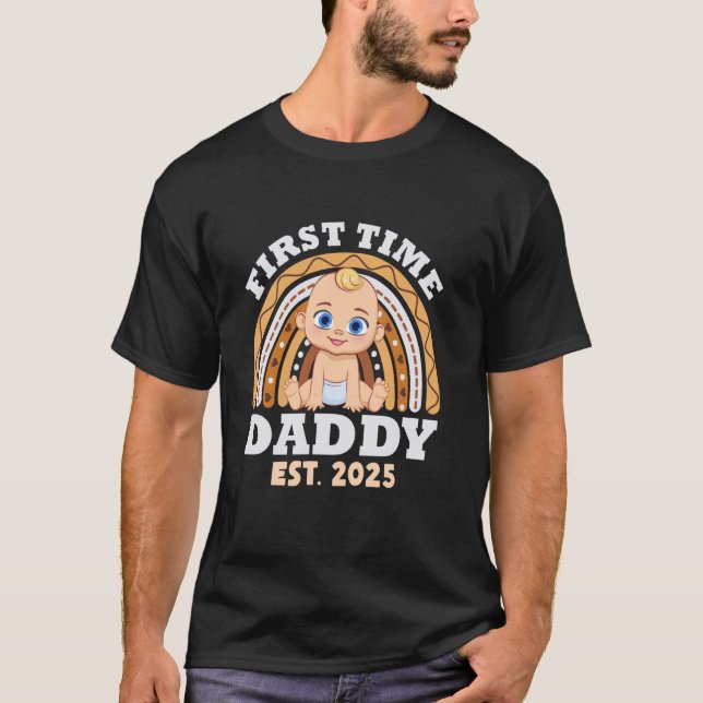 First Father's Day FIRST TIME DAD EST. 2025 Soon t T-Shirt (Front)