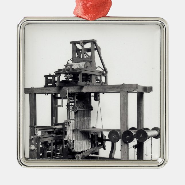 First fully automated loom metal tree decoration (Front)