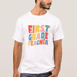 First Grade Teacher For Women Groovy Retro 1St Gra T-Shirt