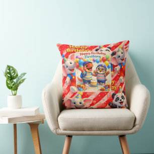First round character cushion