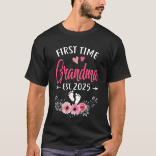First Time Grandma Promoted To Grandma Est 2025 Mo T-Shirt
