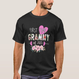 First Time Granny Est. 2025 Promoted To New Grandm T-Shirt
