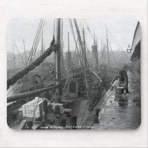 Fish docks, Grimsby, early 20th century Mouse Mat
