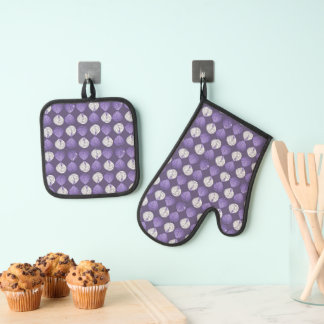 Fish Head Leaves Lilac White Black Oven Mitt & Pot Holder Set