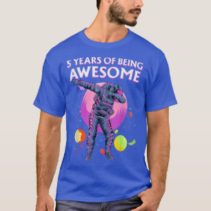 Five Year Old Birthday Astronaut Dabbing Awesome G T-Shirt