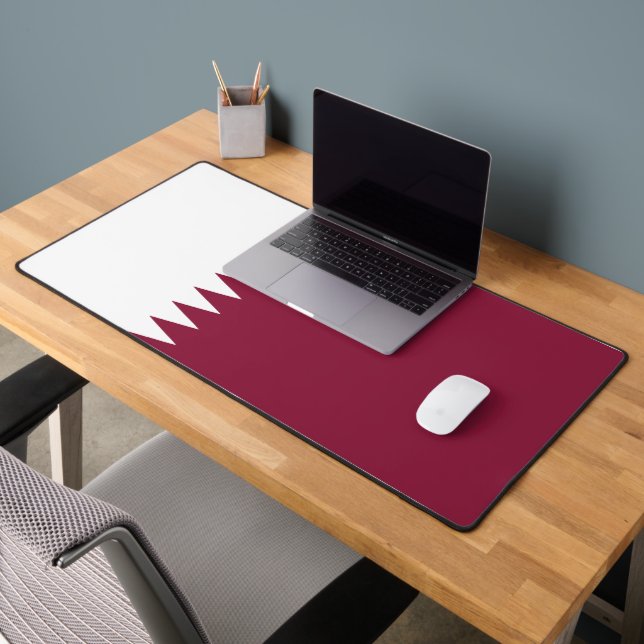 Flag of Qatar Desk Mat (Office 2)