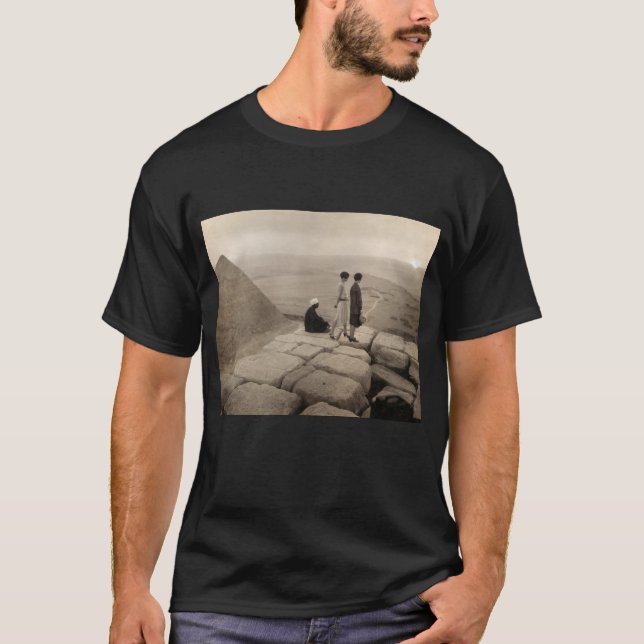 Flapper Girls Sunrise Khufu Pyramid, Egypt 1920  T-Shirt (Front)