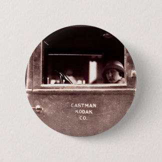 Flapper in Eastman Kodak Car - Vintage, 1920s 6 Cm Round Badge