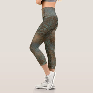 Fleur De Lis in a Rusty Background Capri Leggings