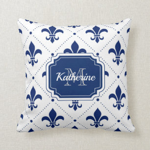 Fleur-de-lis Pattern Cushion
