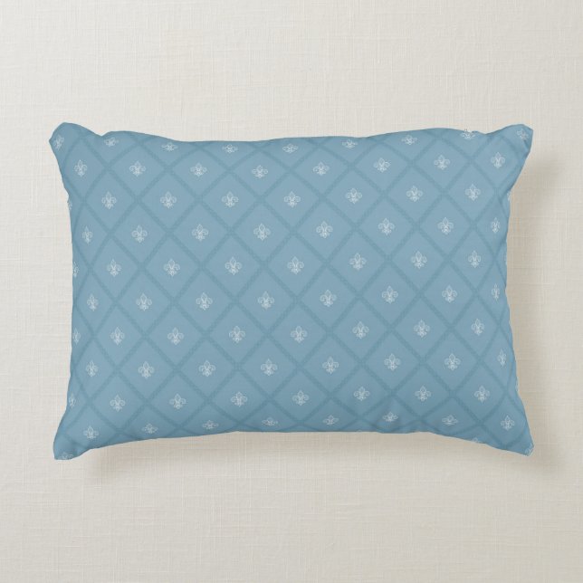 Fleur-de-lis pattern decorative cushion (Front)