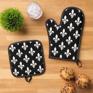 Fleur de Lis Pattern, Royal French, White on Black Oven Mitt & Pot Holder Set