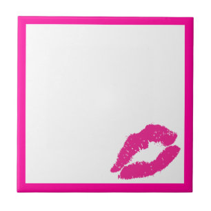 Flirty Kiss Tile