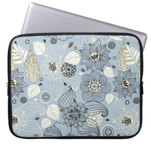 Floral autumn design laptop sleeve