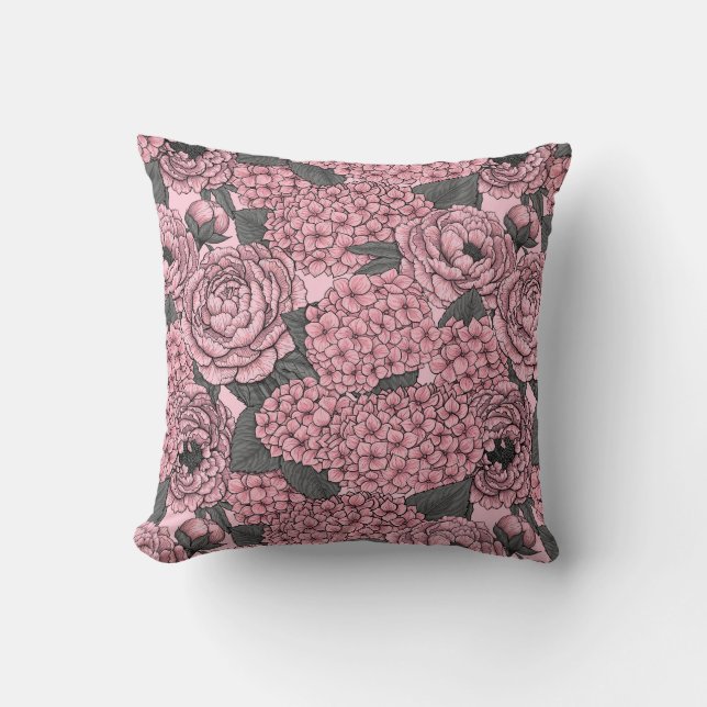 Floral bouquet in pink cushion (Front)