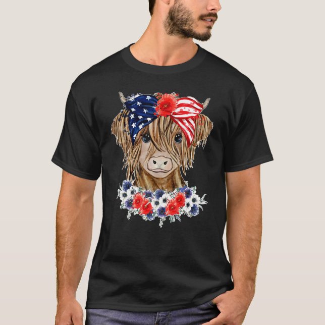 Floral Highland Cow Heifer Western Patriotic US Fl T-Shirt (Front)