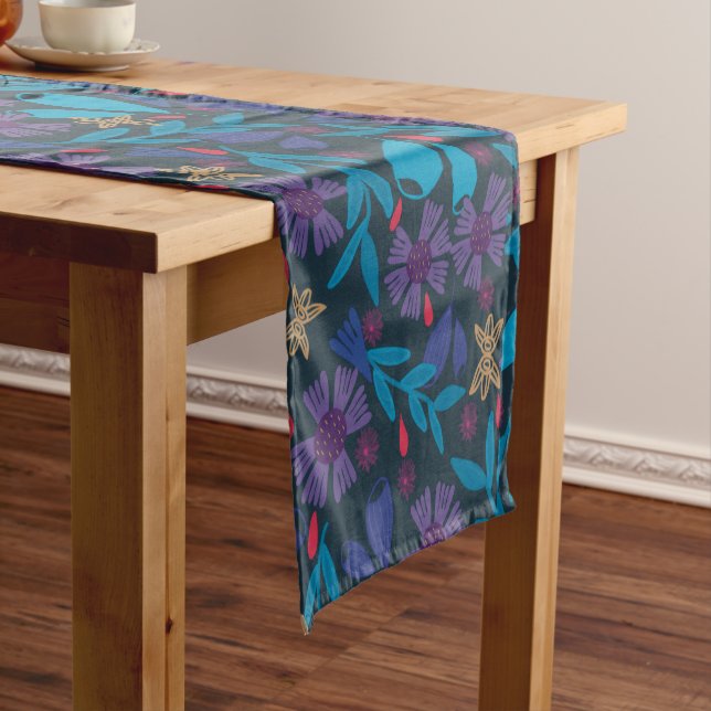 Floral modern green cute elegant table runner (In Situ)