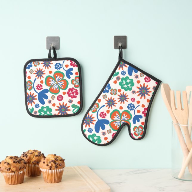 Floral Oven Mitt & Pot Holder Set (Insitu(Hanging))