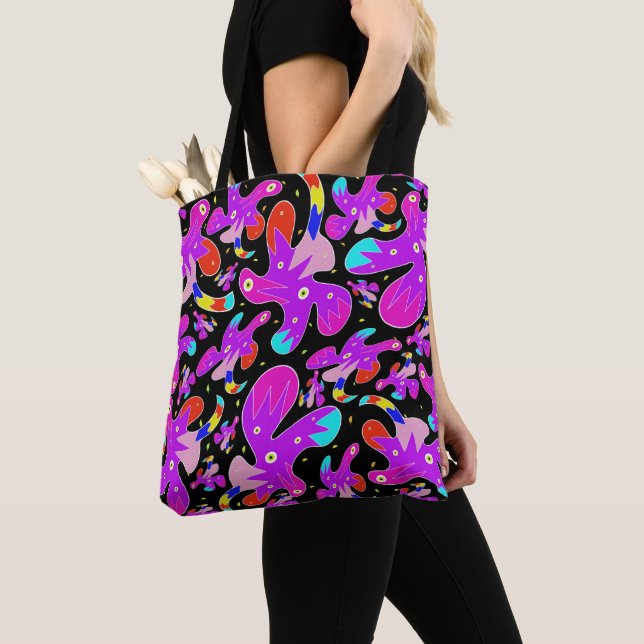 Floral patterned tote bag (Close Up)