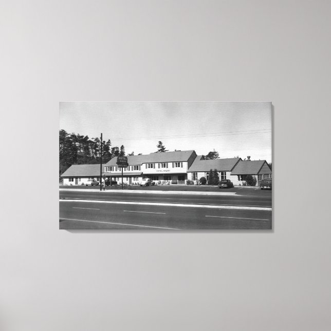 Florence, Oregon View of Hotel Regan Photograph Canvas Print (Front)