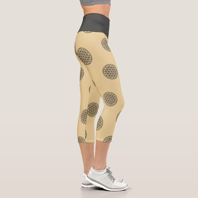 FLOWER OF LIFE - Sacred Geometry Symbol outline 1 Capri Leggings (Right)