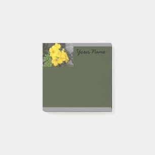 Flower On Green Post-It Notes