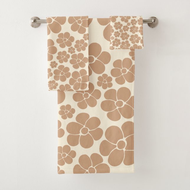 Flower Pattern in Tan and Cream Bath Towel Set (Insitu)