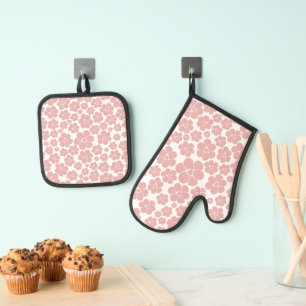 Flower Pattern - Pink and White Oven Mitt & Pot Holder Set