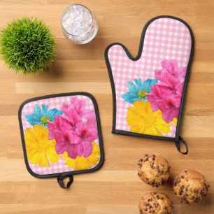 Flowers and Pink Gingham Oven Mitt & Pot Holder Set