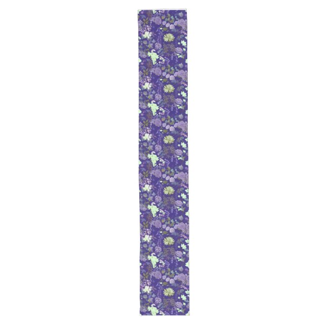 Flowers with an elegant and mysterious atmosphere long table runner (Front)