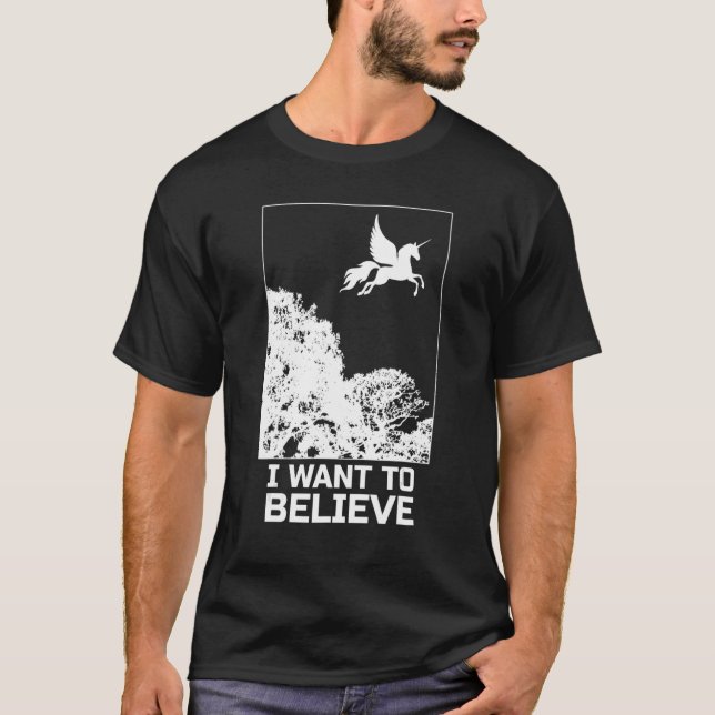 Flying Unicorn I Want To Believe Uap Outfit Alien  T-Shirt (Front)