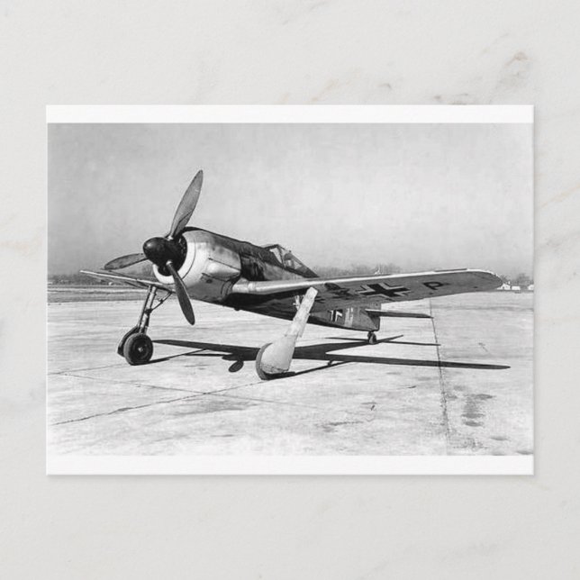 Focke Wulf Fw190 Fighter, On The Tarmac Postcard (Front)