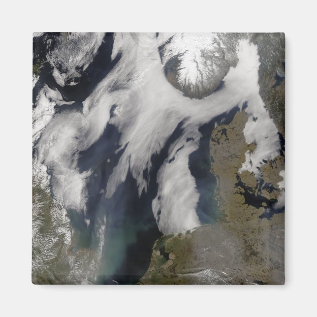 Fog in the North Sea Magnet (Front)
