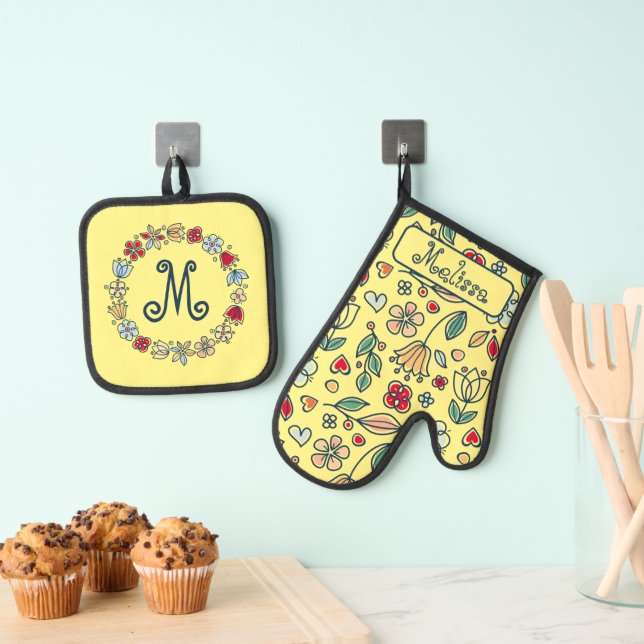 Folk Art Floral Pastels on Bright Yellow Oven Mitt & Pot Holder Set (Insitu(Hanging))