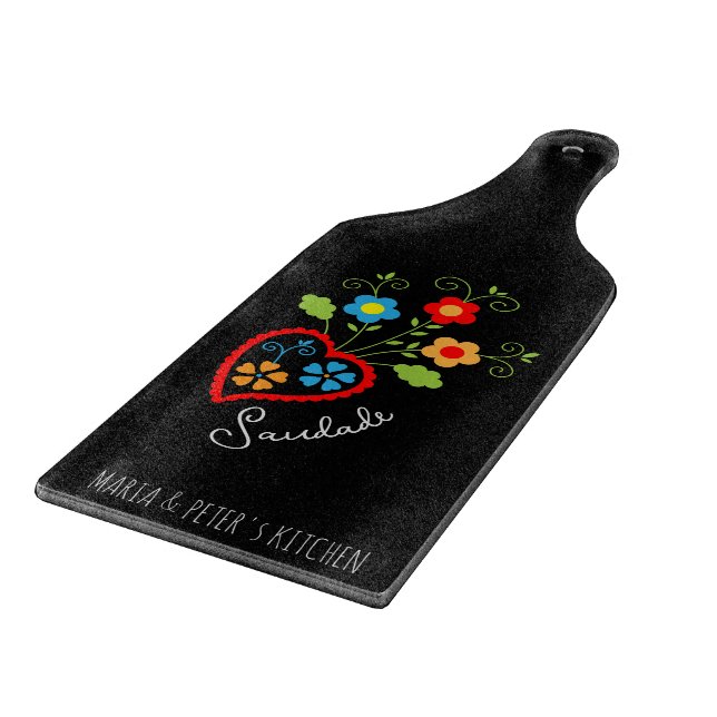 Folk portuguese blooming heart cutting board (Corner)