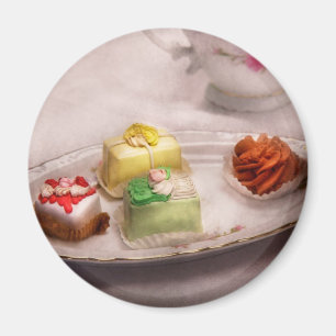 Food - Sweet - Cake - Grandma's treats Magnet